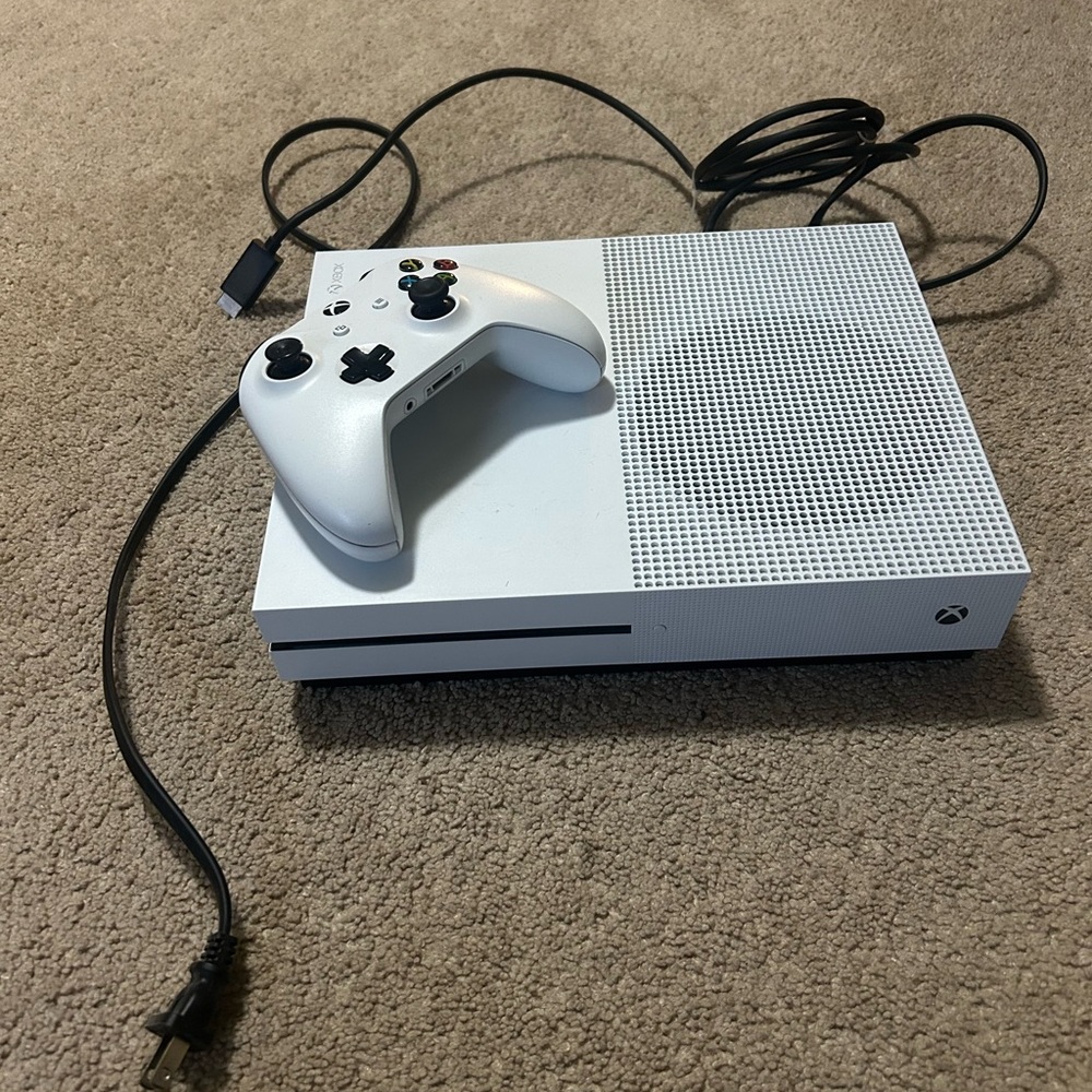 Xbox one S with controller